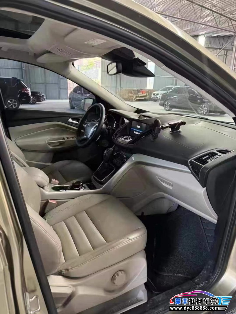 13年福特翼虎轿车抵押车出售