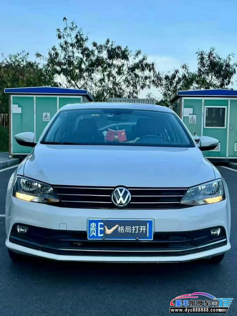 抵押车出售19年大众速腾轿车