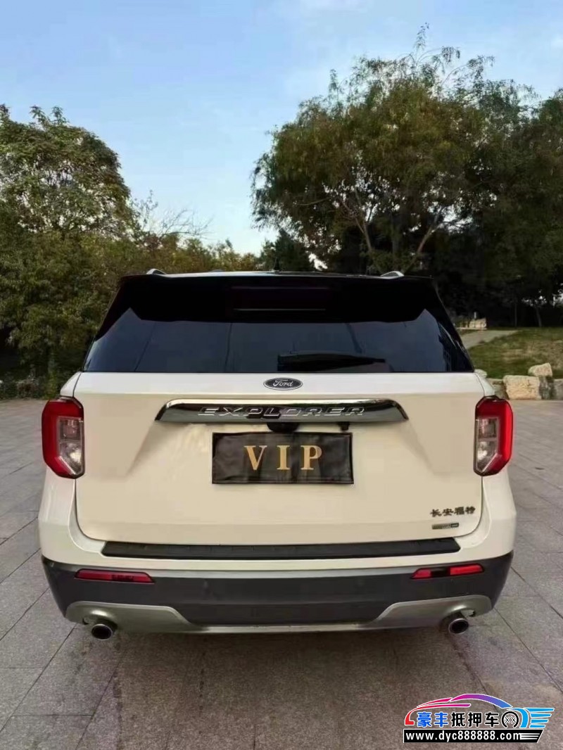 20年福特探险者轿车抵押车出售