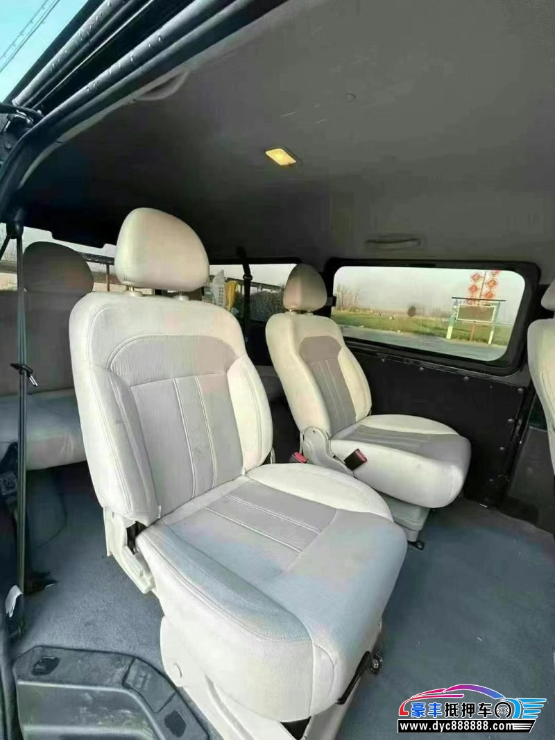 20年东风风行菱智轿车抵押车出售