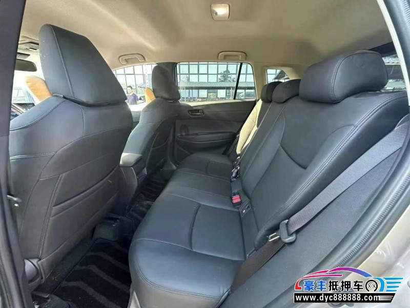 24年丰田锐放轿车抵押车出售