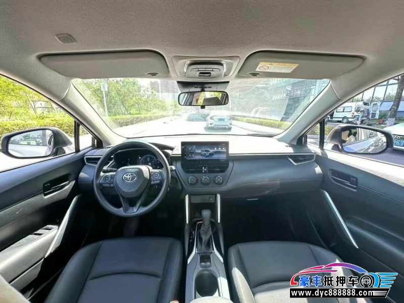 24年丰田锐放轿车抵押车出售