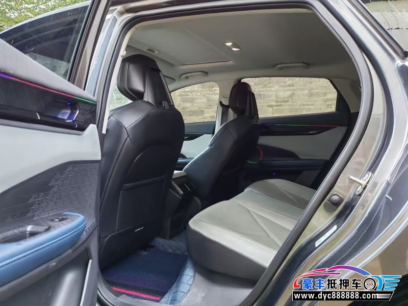 23年长安长安UNI轿车抵押车出售