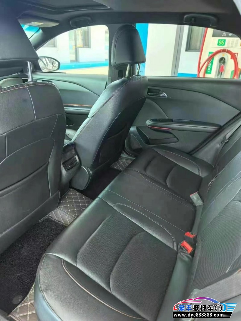 20年雪佛兰科鲁泽轿车抵押车出售