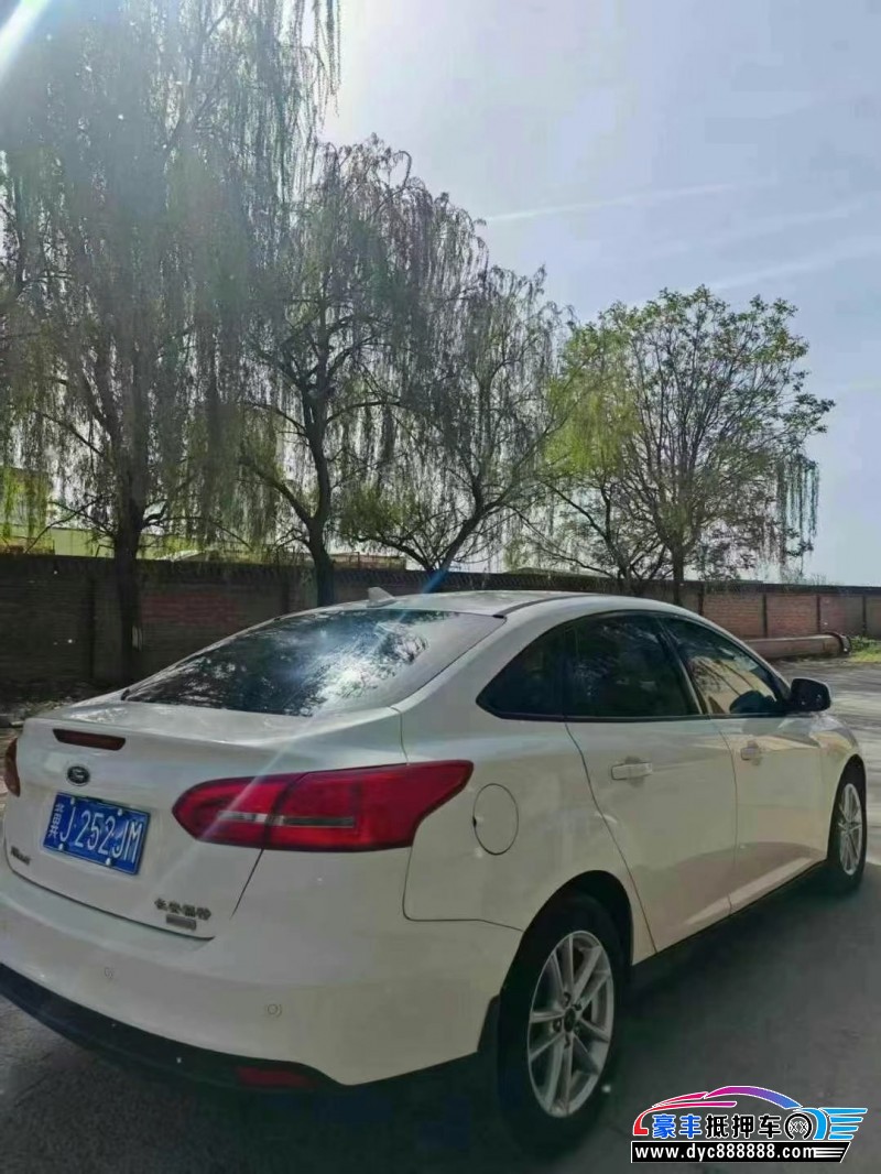 17年福特福克斯轿车抵押车出售