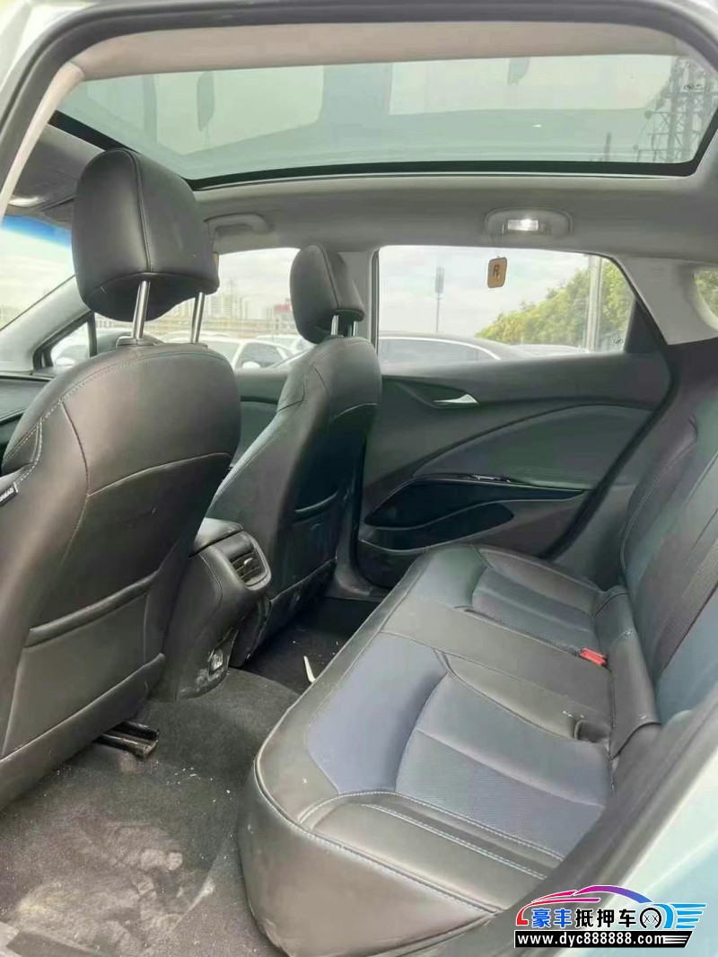 23年别克微蓝轿车抵押车出售