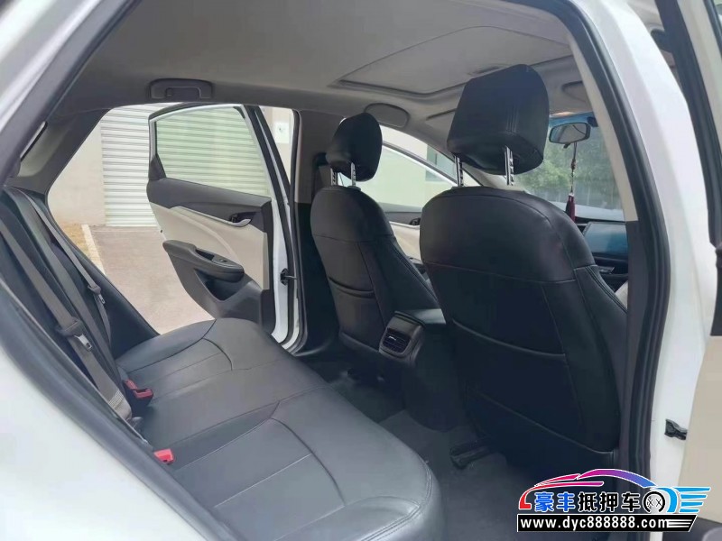 15年别克英朗轿车抵押车出售