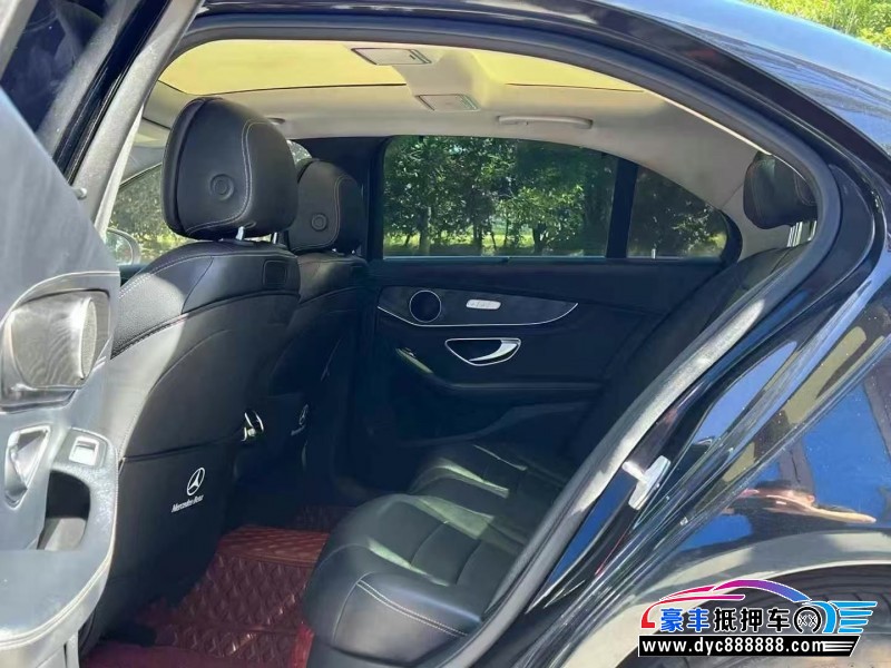 16年奔驰C轿车抵押车出售