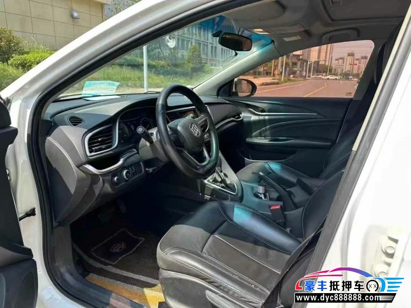 15年别克英朗轿车抵押车出售