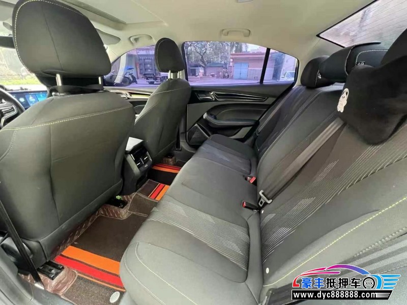 23年荣威i5轿车抵押车出售