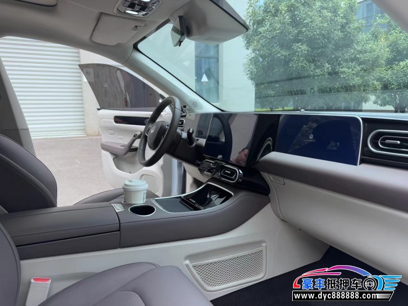 23年零跑C11轿车抵押车出售