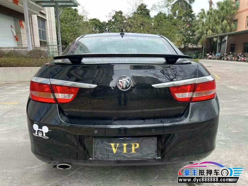 10年别克英朗轿车抵押车出售