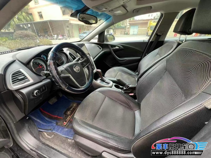 10年别克英朗轿车抵押车出售