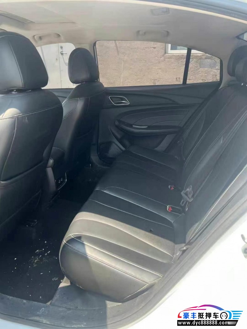 19年荣威i5轿车抵押车出售