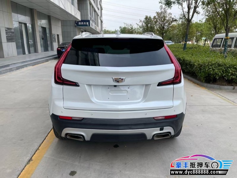 21年凯迪拉克XT4轿车抵押车出售