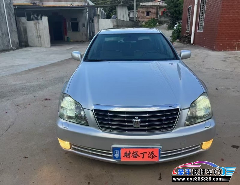 05年丰田皇冠轿车抵押车出售