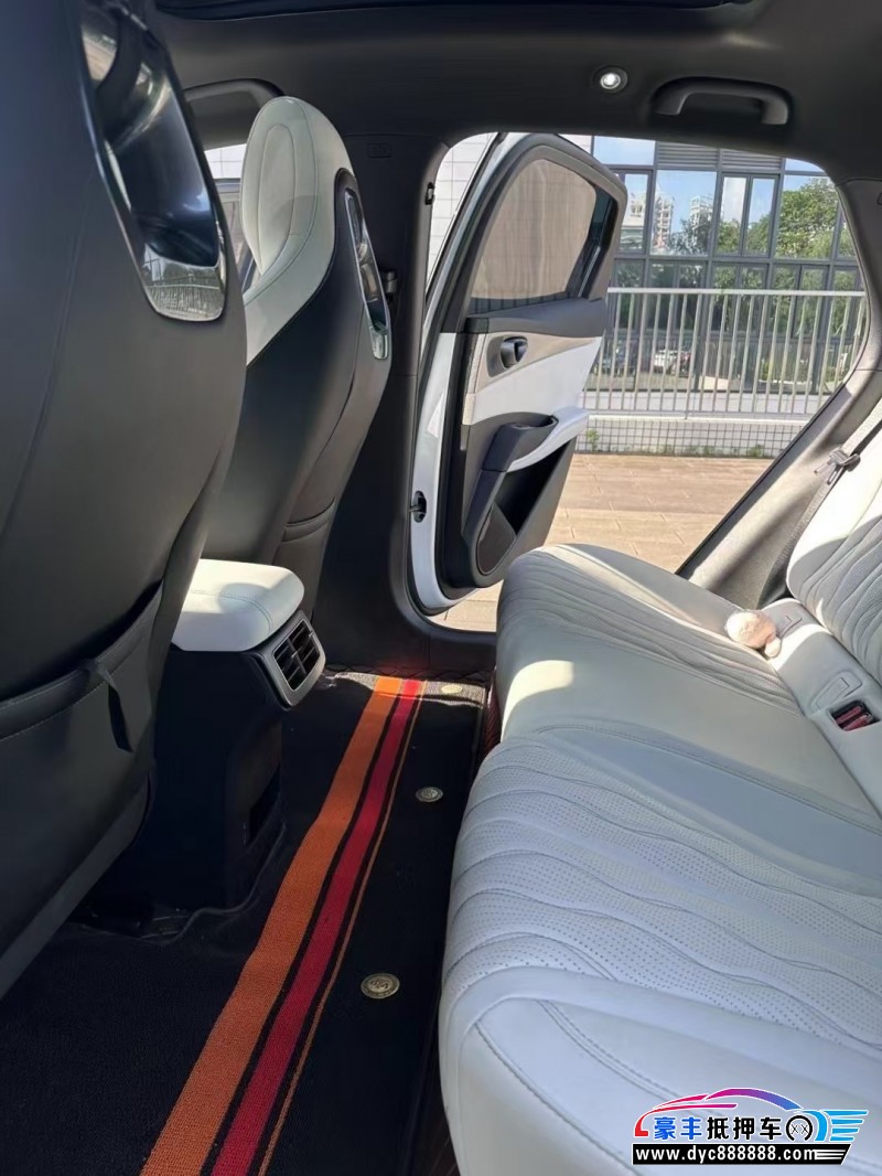 24年比亚迪海豹轿车抵押车出售