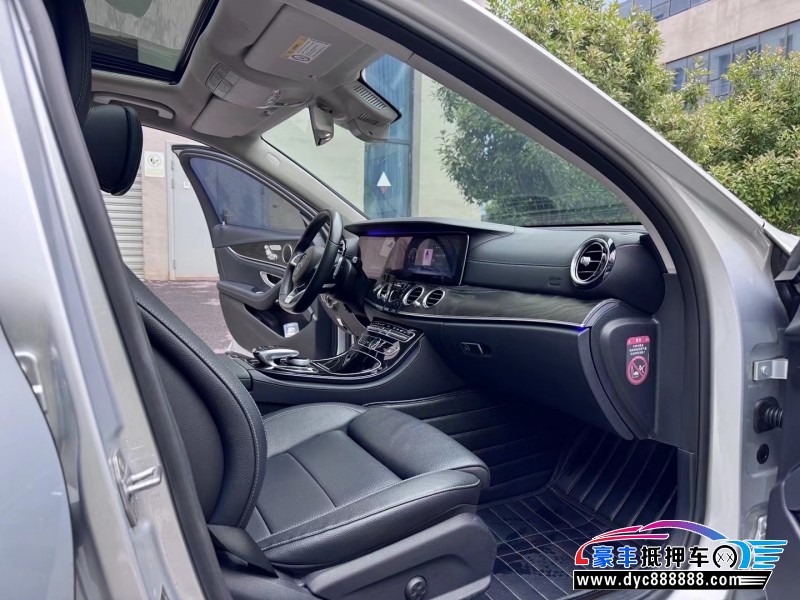 17年奔驰E轿车抵押车出售