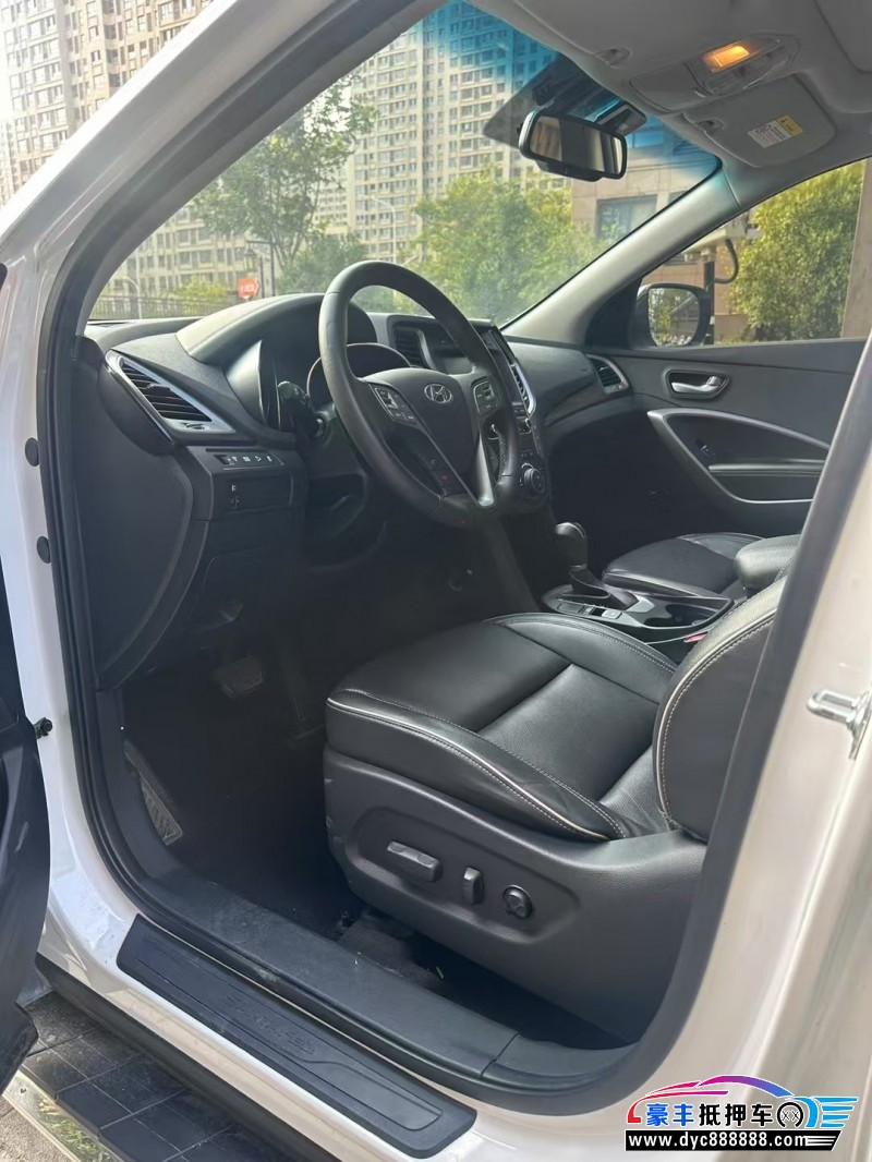 18年现代新胜达SUV抵押车出售