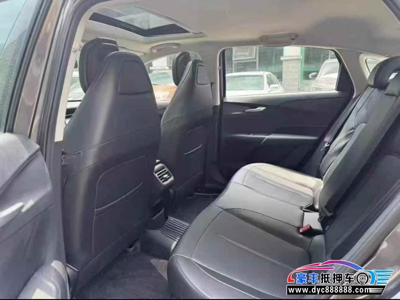 25年长安逸动轿车抵押车出售