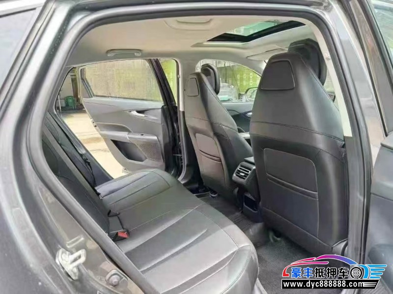 25年长安逸动轿车抵押车出售