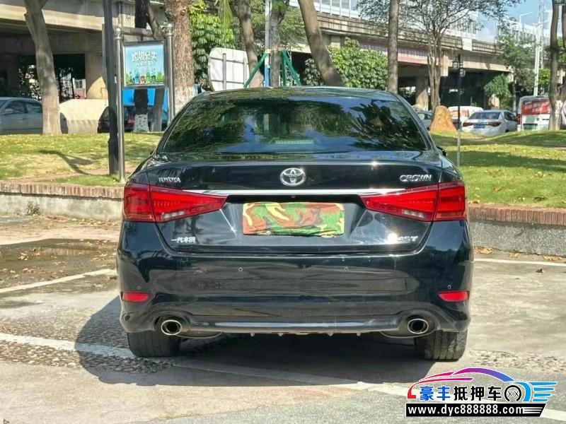 20年丰田皇冠轿车抵押车出售