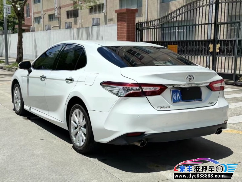 20年丰田凯美瑞轿车抵押车出售