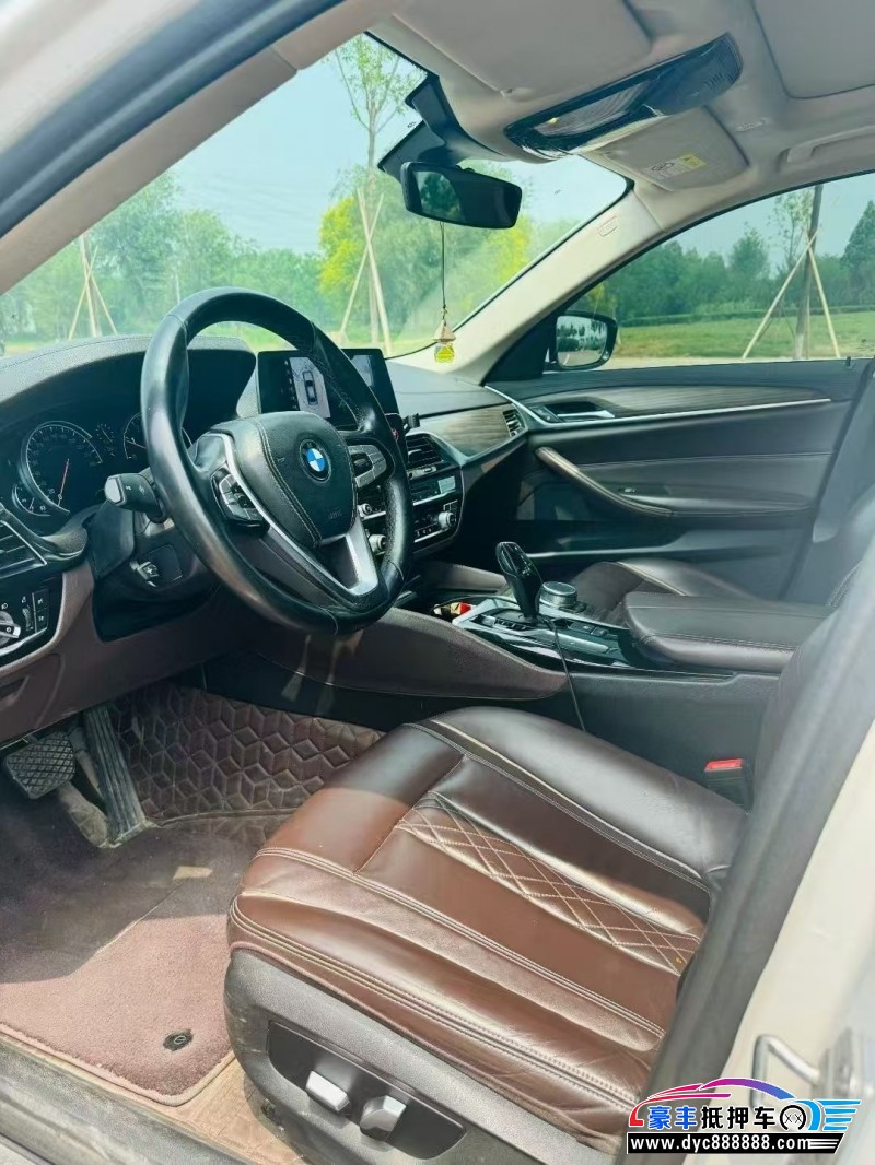 18年宝马5系轿车抵押车出售