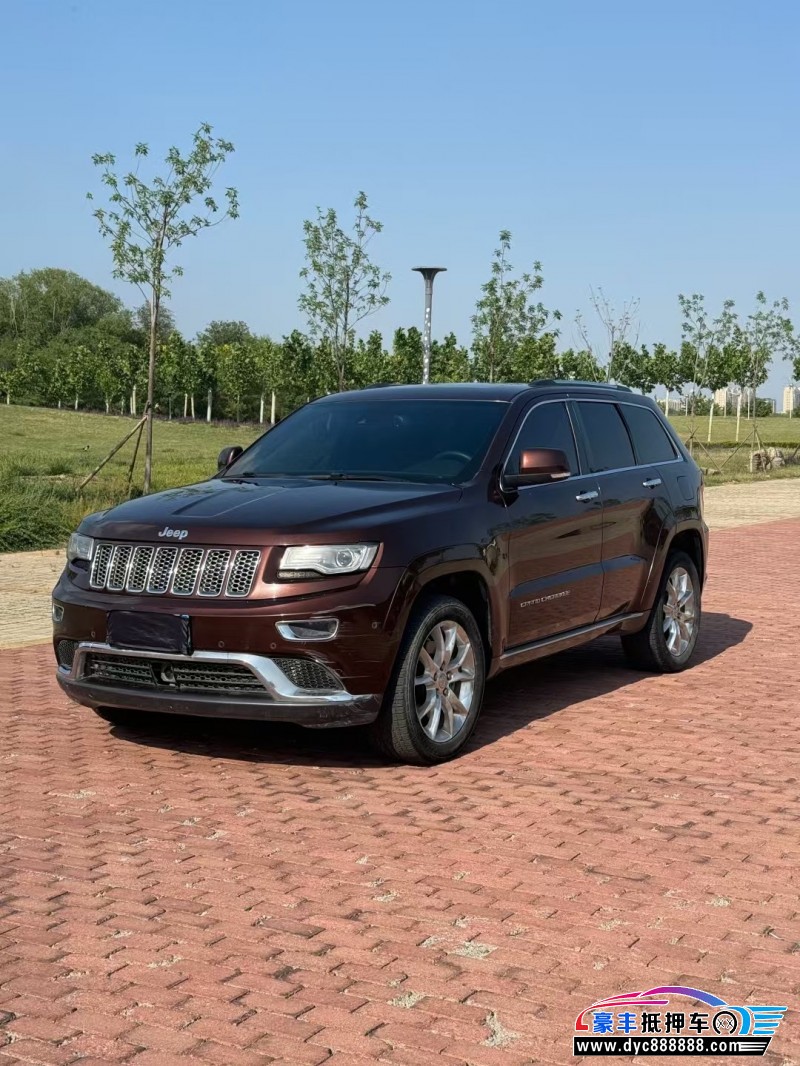 13年Jeep大切诺基轿车抵押车出售