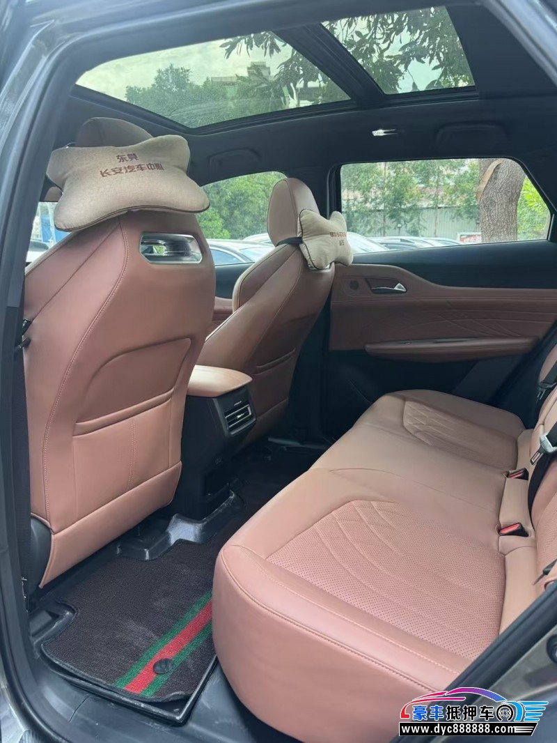 24年长安长安UNI轿车抵押车出售