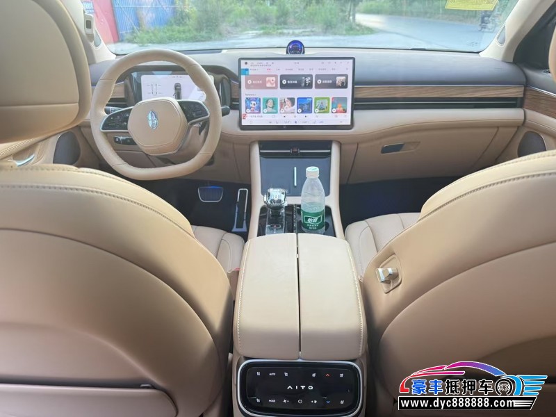 25年华为问界轿车抵押车出售