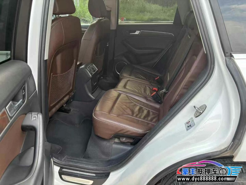 17年奥迪Q5轿车抵押车出售