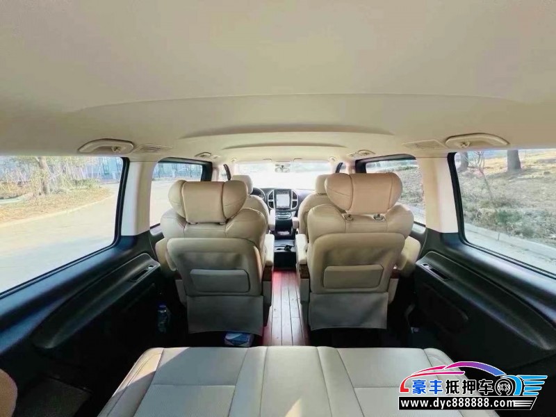 21年奔驰威霆轿车抵押车出售