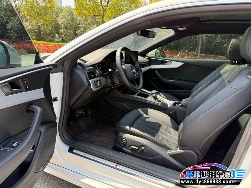 21年奥迪A5轿车抵押车出售