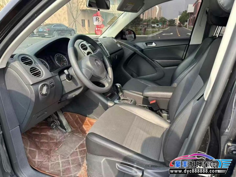 15年大众途观轿车抵押车出售