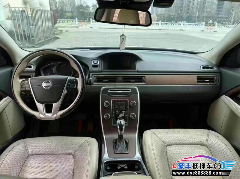 14年沃尔沃S80轿车抵押车出售