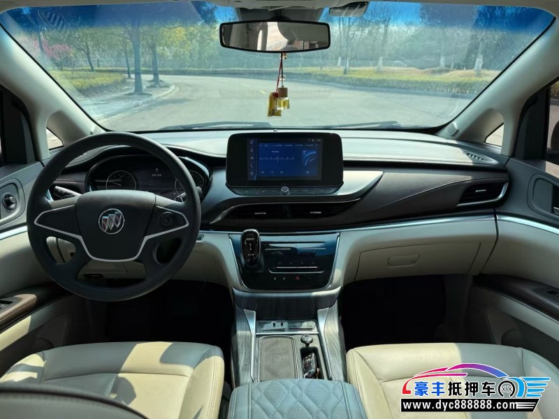 21年别克GL8轿车抵押车出售