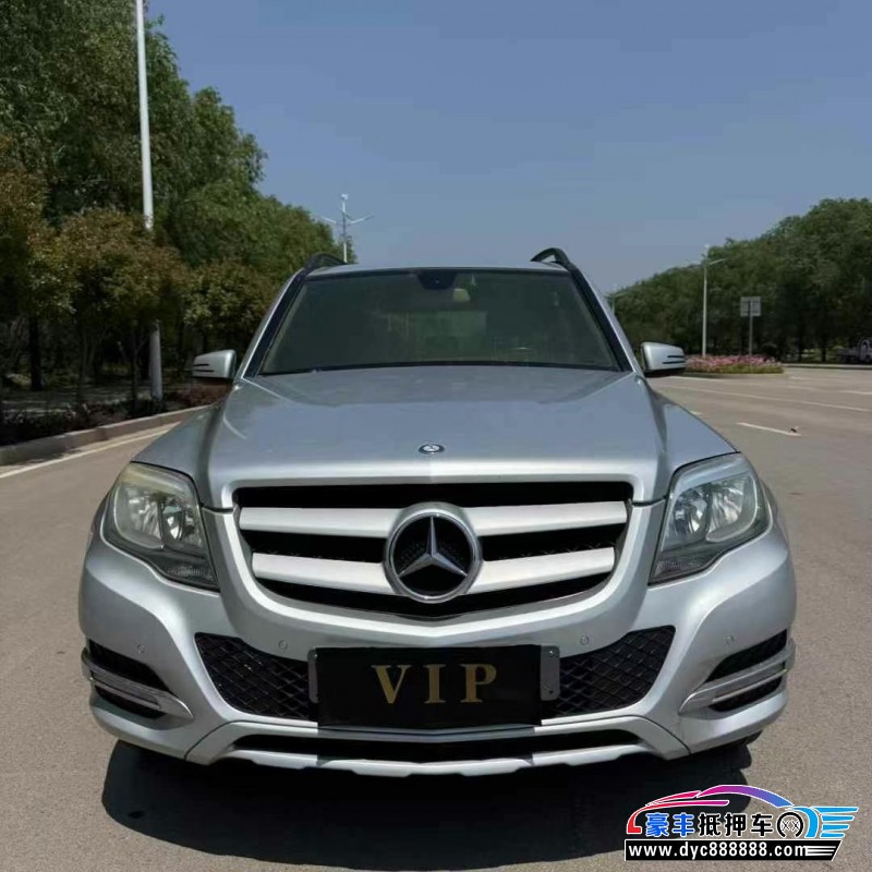 13年奔驰GLK轿车抵押车出售