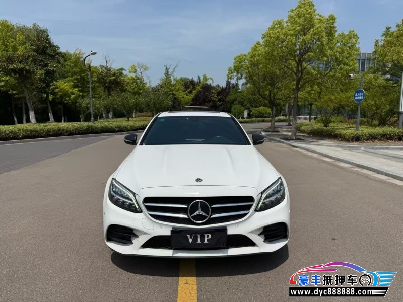 19年奔驰C轿车抵押车出售