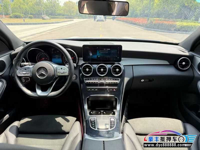 19年奔驰C轿车抵押车出售