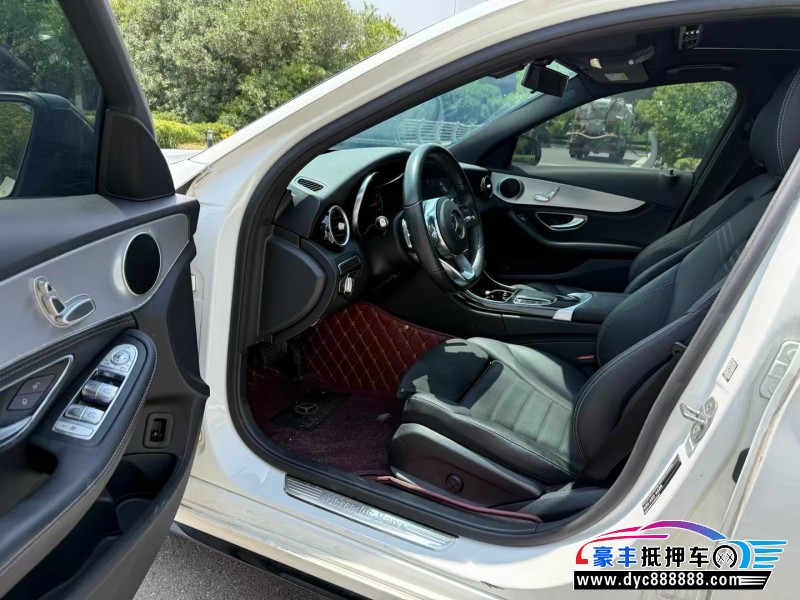 19年奔驰C轿车抵押车出售