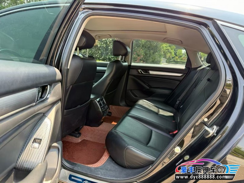 19年本田雅阁轿车抵押车出售