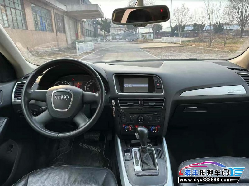 17年奥迪Q5轿车抵押车出售