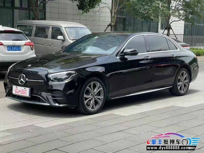 23年奔驰E轿车抵押车出售