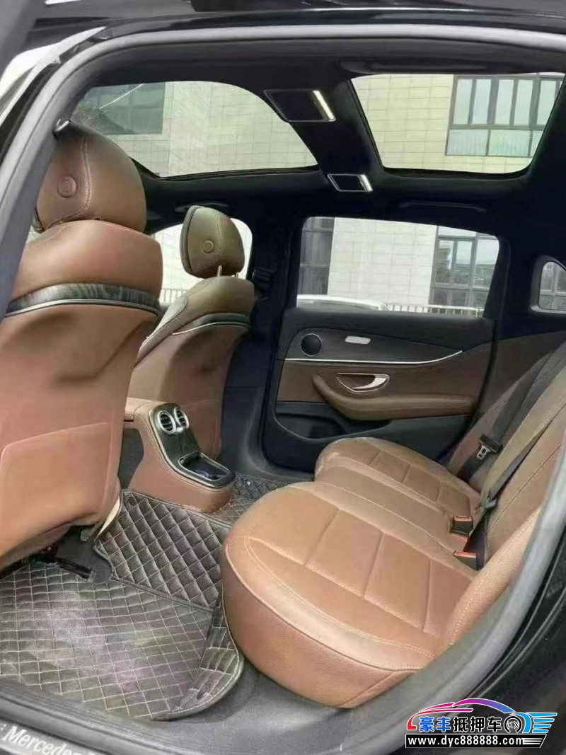 22年奔驰E轿车抵押车出售