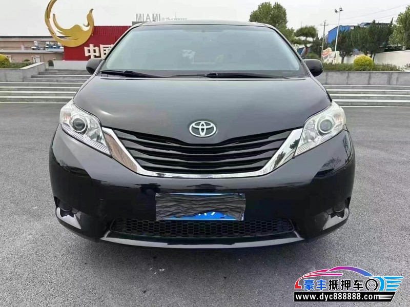 16年丰田塞纳轿车抵押车出售