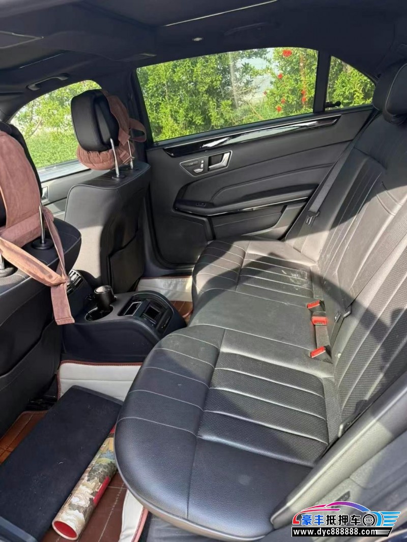 15年奔驰E轿车抵押车出售