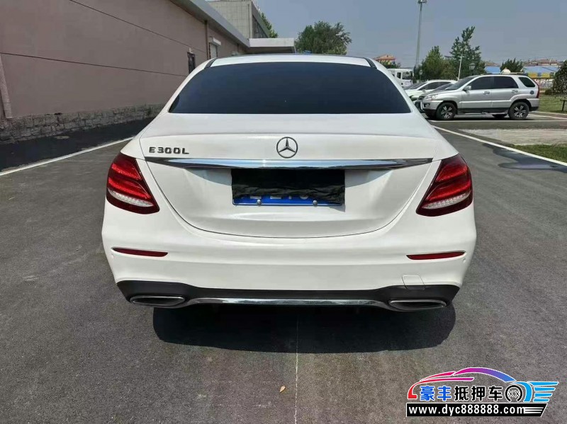 18年奔驰E轿车抵押车出售