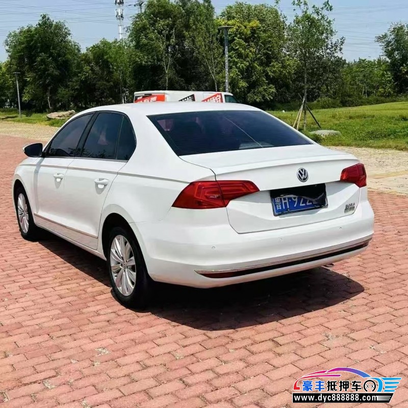 16年大众宝来轿车抵押车出售