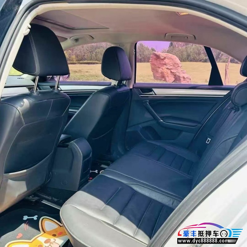 16年大众宝来轿车抵押车出售